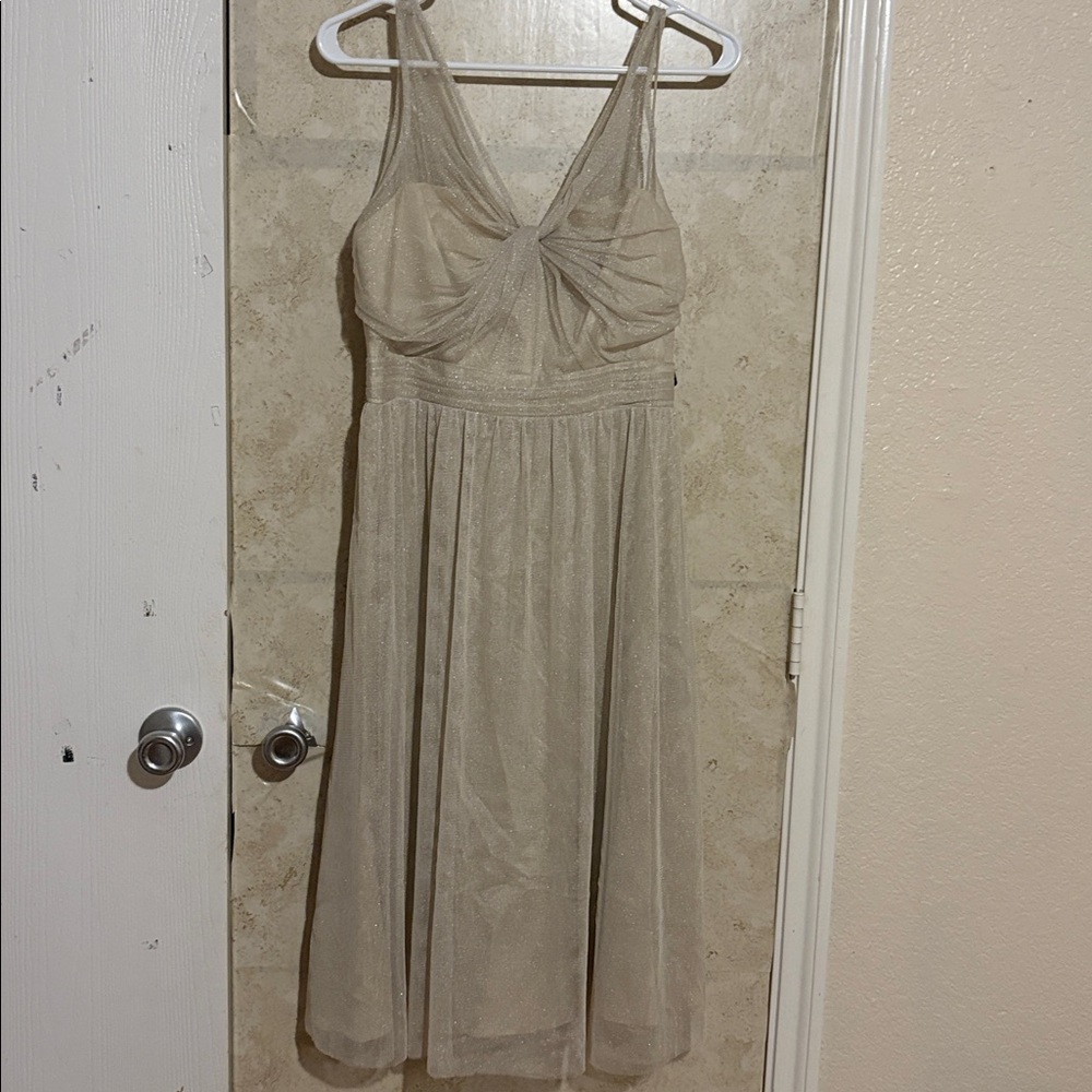 Elegant Cream Sleeveless Dress